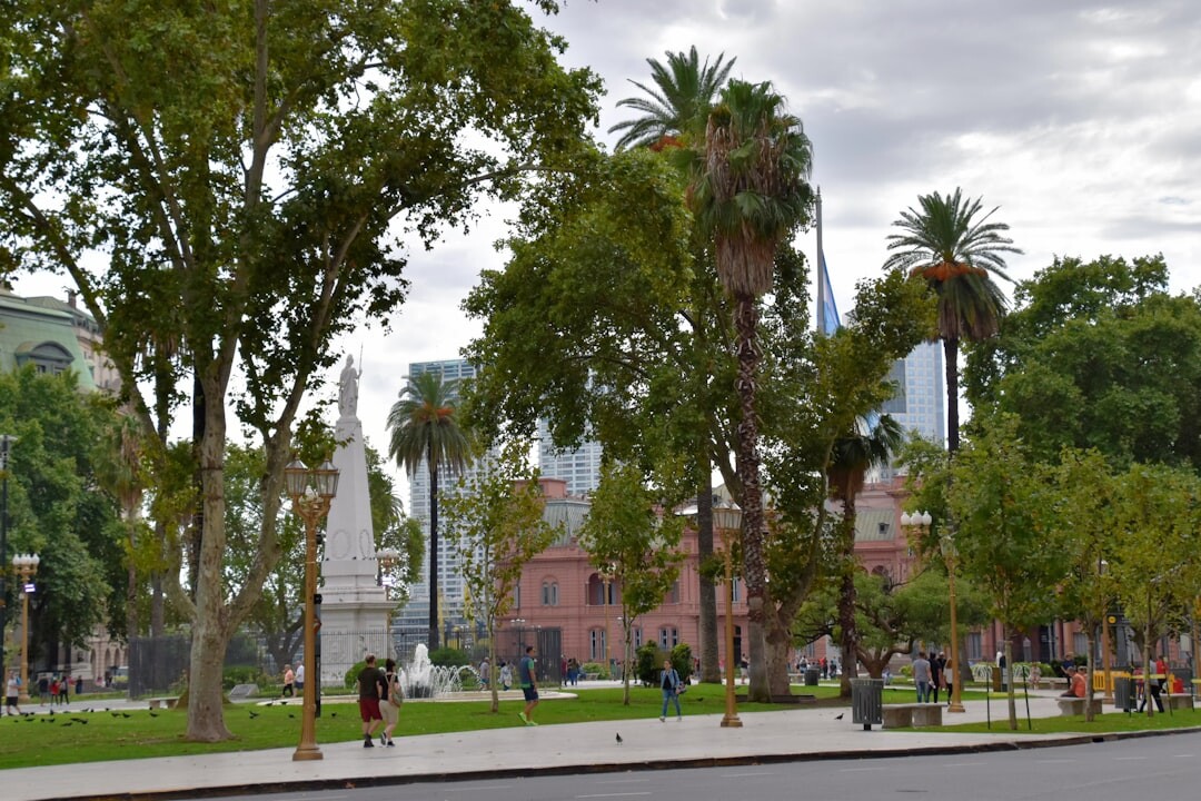 tango dancers in buenos aires